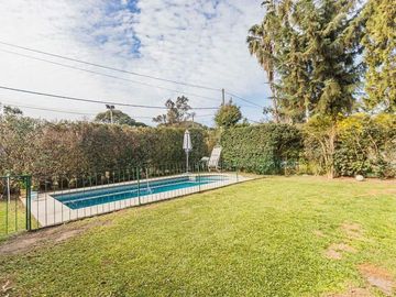 Casa en   Venta en Country Aranjuez  Escobar