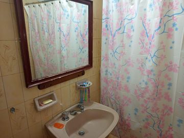 PH en venta - 2 Dormitorios 1 Baño - San Isidro