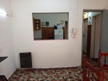 PH en venta - 2 Dormitorios 1 Baño - San Isidro