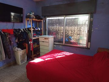 PH en venta - 2 Dormitorios 1 Baño - San Isidro