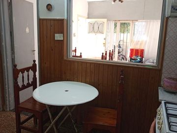 PH en venta - 2 Dormitorios 1 Baño - San Isidro