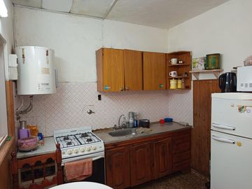 PH en venta - 2 Dormitorios 1 Baño - San Isidro