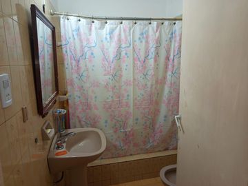 PH en venta - 2 Dormitorios 1 Baño - San Isidro