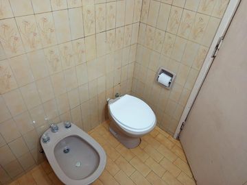 PH en venta - 2 Dormitorios 1 Baño - San Isidro