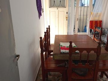 PH en venta - 2 Dormitorios 1 Baño - San Isidro