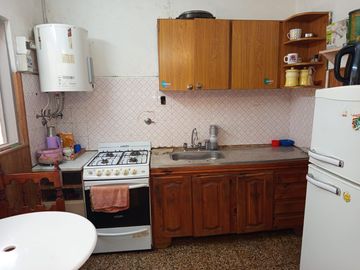 PH en venta - 2 Dormitorios 1 Baño - San Isidro