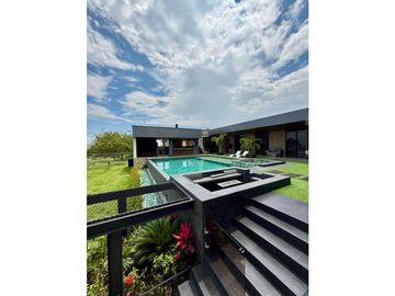 Finca de lujo en venta en parcelación - Santa Elena El Cerrito Valle