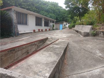 Gran finca en Bonda: 6,7 Has con lago, quebrada y piscina G-18