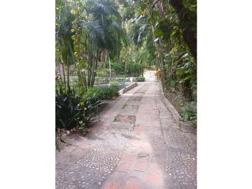 Gran finca en Bonda: 6,7 Has con lago, quebrada y piscina G-18