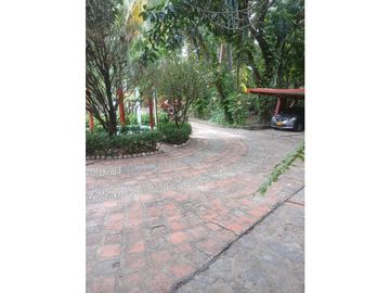 Gran finca en Bonda: 6,7 Has con lago, quebrada y piscina G-18