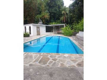 Gran finca en Bonda: 6,7 Has con lago, quebrada y piscina G-18
