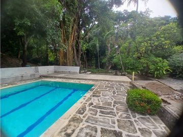Gran finca en Bonda: 6,7 Has con lago, quebrada y piscina G-18