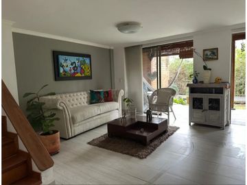 Casa Unifamiliar en venta en Loma Del Escobero Envigado