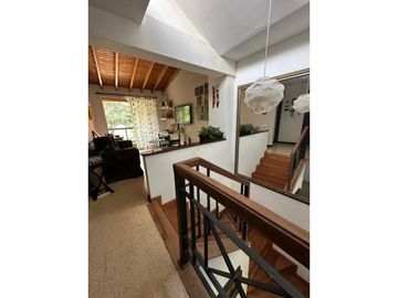 Casa Unifamiliar en venta en Loma Del Escobero Envigado