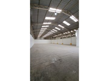 BODEGA EN ALQUILER –1200 m² CONSTRUCCIÓN – GUAYAQUIL