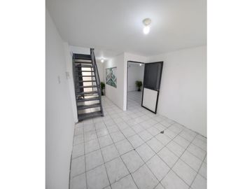 BODEGA EN ALQUILER –1200 m² CONSTRUCCIÓN – GUAYAQUIL