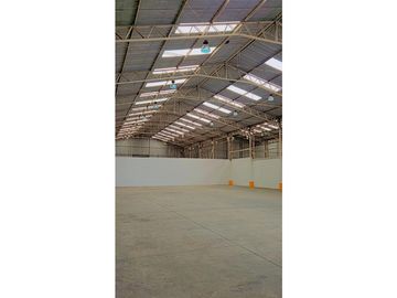 BODEGA EN ALQUILER –1200 m² CONSTRUCCIÓN – GUAYAQUIL