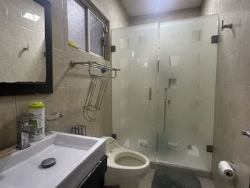 CASA EN VENTA EN EL REFUGIO SEC 2- SAN NICOLAS