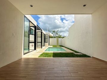 CASA DE UNA PLANTA EN VENTA, EN PRIVADA, CONKAL YUCATÁN.