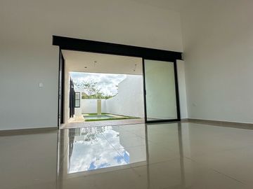 CASA DE UNA PLANTA EN VENTA, EN PRIVADA, CONKAL YUCATÁN.