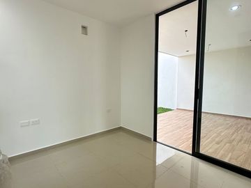 CASA DE UNA PLANTA EN VENTA, EN PRIVADA, CONKAL YUCATÁN.