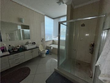 Se VENDE Penthouse en PH Highland View con 50% descuento
