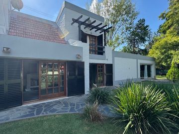VENTA CASA QUINTA FRAN.ALVAREZ LOTE 1500