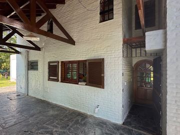 VENTA CASA QUINTA FRAN.ALVAREZ LOTE 1500