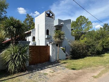 VENTA CASA QUINTA FRAN.ALVAREZ LOTE 1500