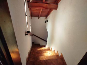 VENTA CASA 5 AMBIENTES BANFIELD APTO CREDITO