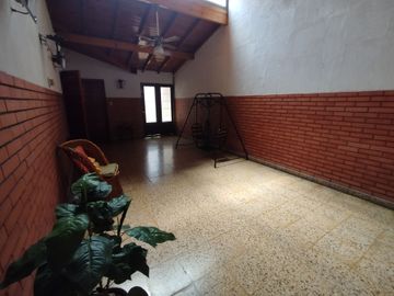 VENTA CASA 5 AMBIENTES BANFIELD APTO CREDITO