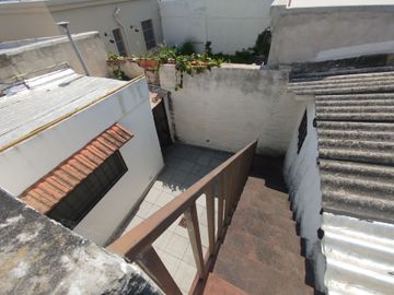 VENTA CASA 5 AMBIENTES BANFIELD APTO CREDITO