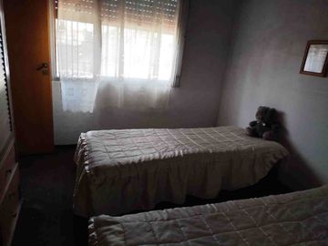 VENTA CASA 5 AMBIENTES BANFIELD APTO CREDITO