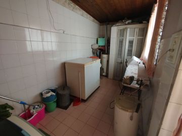 VENTA CASA 5 AMBIENTES BANFIELD APTO CREDITO