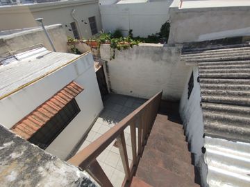 VENTA CASA 5 AMBIENTES BANFIELD APTO CREDITO