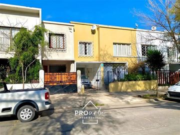 Casa en Venta en Antonia Lopez de Bello Metro Salvador