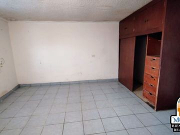 Casa céntrica de 1 nivel en Fracc. Buenaventura