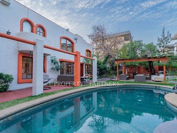 Excelente casa para remodelar! 5D + 3B + 7E