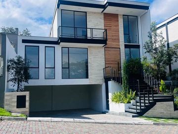 HERMOSA CASA VENTA INDEPENDIENTE - ALTAVISTA DE NAYÓN