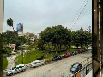 Departamento en venta en San Borja, frente a Parque Residencial — 85 m²