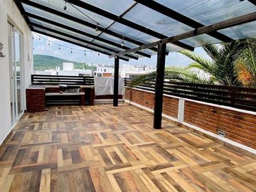 Casa en Venta en Juriquilla Campestre, 4 Recámaras, Roof Garden, 3 Autos Techado