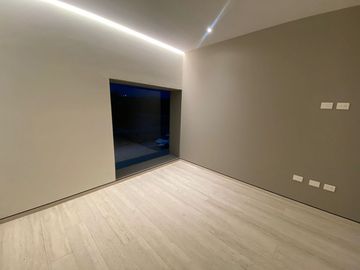 Residencia en venta en Lago de Juriquilla, Diseño de Autor, Minimalista