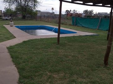 Venta Casa Lincoln – 4AMB Pileta, Galería y Parrilla