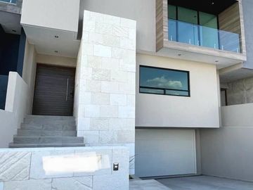 Estrena casa con acabados de lujo, recámara en PB, Cumbres del Lago, Juriquilla