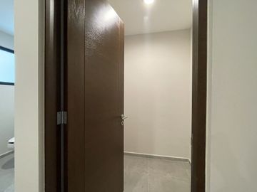 Estrena casa con acabados de lujo, recámara en PB, Cumbres del Lago, Juriquilla