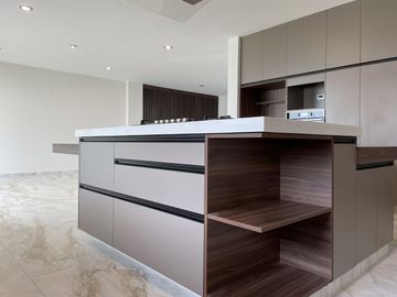 Estrena casa con acabados de lujo, recámara en PB, Cumbres del Lago, Juriquilla