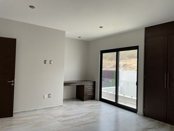 Estrena casa con acabados de lujo, recámara en PB, Cumbres del Lago, Juriquilla