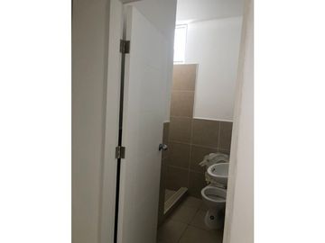 PASE COMERCIAL CON 8 LOCALES EN VENTA LA LIBERTAD SANTA ELENA