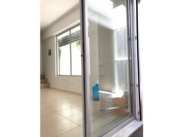 PASE COMERCIAL CON 8 LOCALES EN VENTA LA LIBERTAD SANTA ELENA