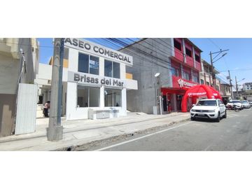 PASE COMERCIAL CON 8 LOCALES EN VENTA LA LIBERTAD SANTA ELENA